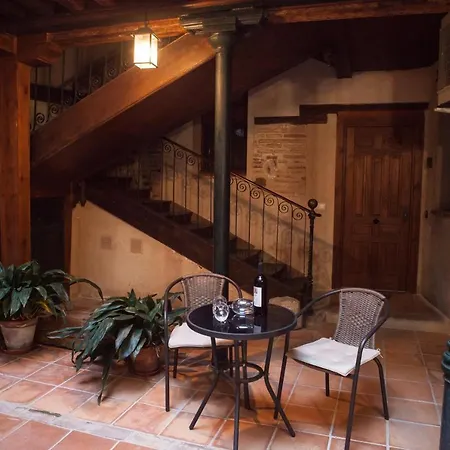 Señorío De Orgaz Con Patio Toledano